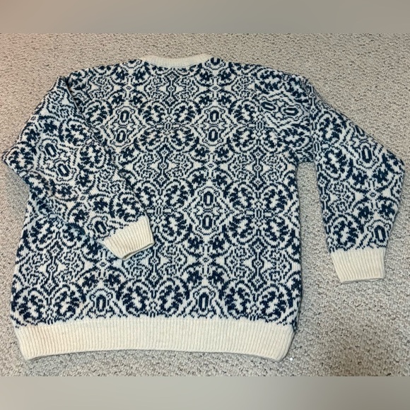 Land’s End Drifter Jacquard Blue and Cream Oversized 100% Shetland Wool Sweater - Picture 10 of 12